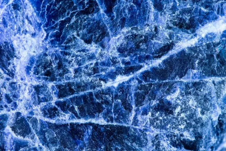 Sodalite : signification, vertus en lithothérapie et utilisation